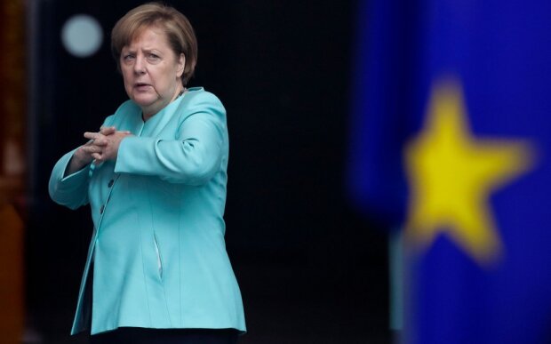 Merkel: “Ukraynada münaqişənin qarşısını almaq üçün əlimdən gələni etdim”