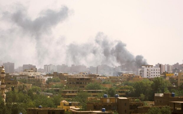 Sudan ordusu Britaniyanın 100-dən çox vətəndaşını ölkədən buraxmayıb