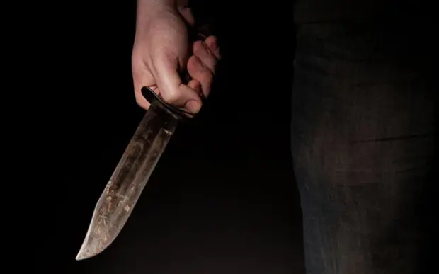 Bakıda 31 yaşlı kişi özünə 3 bıçaq zərbəsi vurub