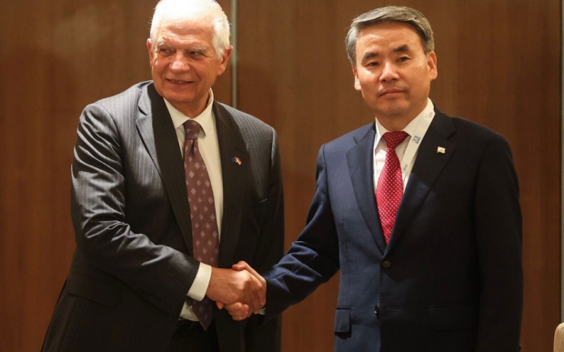 Borel Cənubi Koreyanın müdafiə naziri ilə Ukraynanın sursat ehtiyacı ilə bağlı danışıb Borel Cənubi Koreyanın müdafiə naziri ilə Ukraynanın sursat ehtiyacı ilə bağlı danışıb