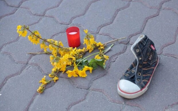 Donetsk vilayətində müharibə müddətində ölən uşaqların sayı açıqlanıb Donetsk vilayətində müharibə müddətində ölən uşaqların sayı açıqlanıb