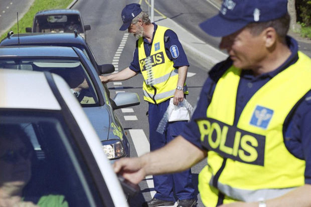 Finlandiyalı iş adamına dünyanın ən yüksək yol hərəkəti cəriməsi yazılıb Finlandiyalı iş adamına dünyanın ən yüksək yol hərəkəti cəriməsi yazılıb