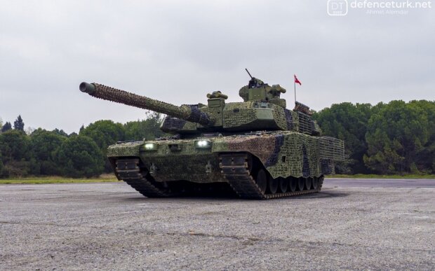Ukraynalı tankçılar Britaniyada təlimlərini başa çatdırıblar