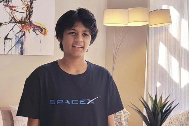 “SpaceX” 14 yaşlı proqramçını işə götürdü