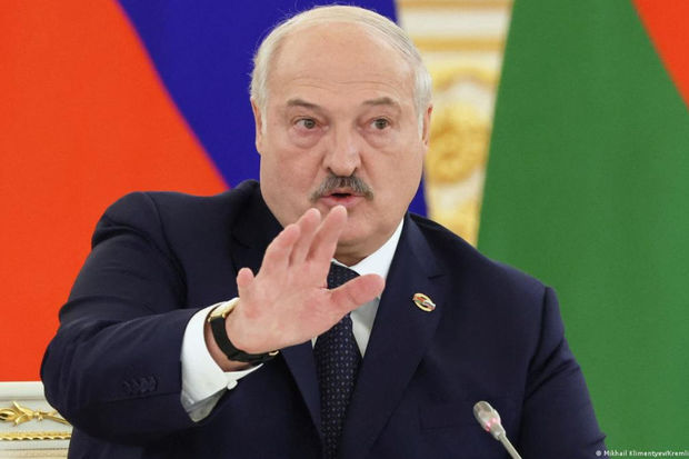 Lukaşenko nüvə silahından istifadə etməyə hazır olduğunu dedi: “Zərrə qədər tərəddüd edilməyəcək” Lukaşenko nüvə silahından istifadə etməyə hazır olduğunu dedi: “Zərrə qədər tərəddüd edilməyəcək”