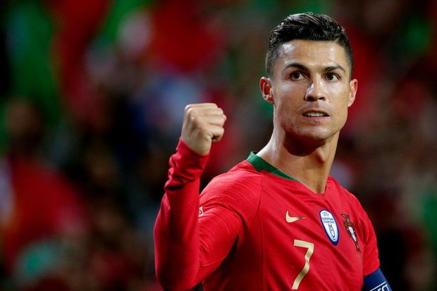 Ronaldu dünya futbolunun tarixinə düşüb