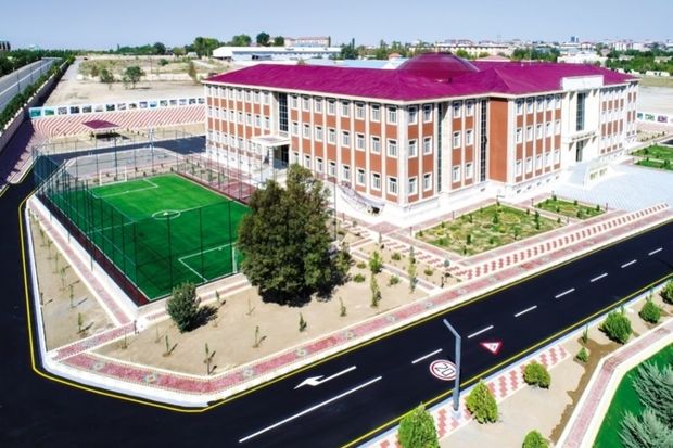 Naxçıvanda lisey universitetin tabeliyinə verildi