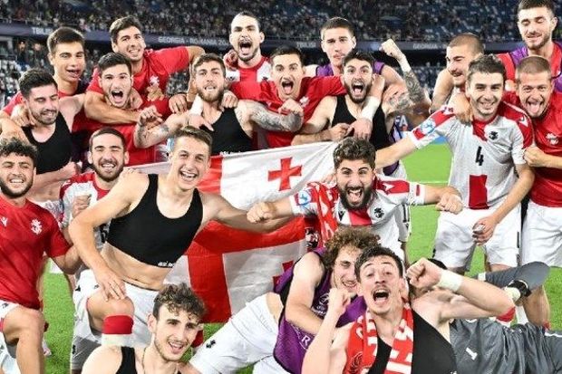 Gürcüstan millisi Portuqaliya, Niderland və Belçika ilə eyni qrupdan birinci olaraq pley-offa çıxdı Gürcüstan millisi Portuqaliya, Niderland və Belçika ilə eyni qrupdan birinci olaraq pley-offa çıxdı