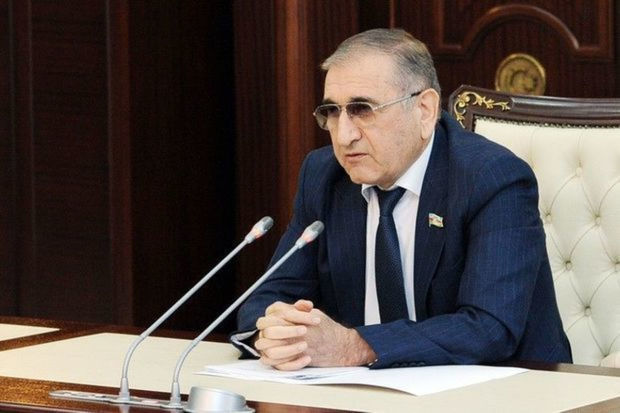Deputat: “Gəncə qiyamının əsas səbəbi o vaxt hakimiyyətdə olanların səriştəsizliyidir” Deputat: “Gəncə qiyamının əsas səbəbi o vaxt hakimiyyətdə olanların səriştəsizliyidir”