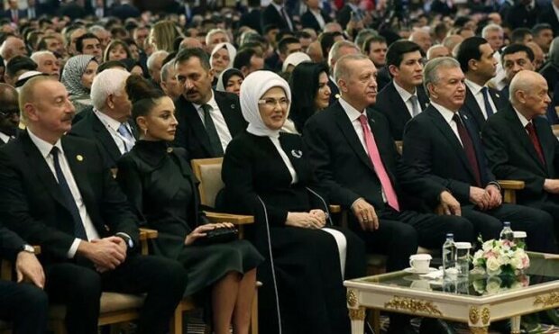 Paşinyanın Ankaradakı "yeri": ermənilər əsəbiləşdi Paşinyanın Ankaradakı "yeri": ermənilər əsəbiləşdi