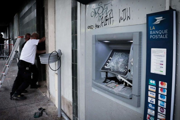 Fransada iğtişaşlar zamanı 150 poçt və 370 bank şöbəsi dağıdılıb