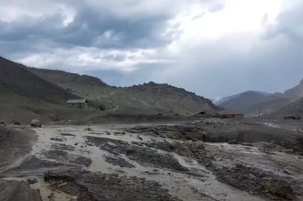 Quba sakinləri sel sularının fəsadlarından əziyyət çəkirlər