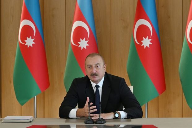 Prezidentdən qurumlara “şəffaf işləyin” xəbərdarlığı
