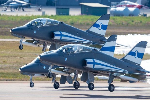 Finlandiyanın ən yaxşı pilotlarından biri hava şousu zamanı həlak oldu