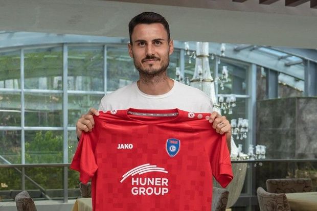 Azərbaycan klubu ispaniyalı futbolçunu transfer edib