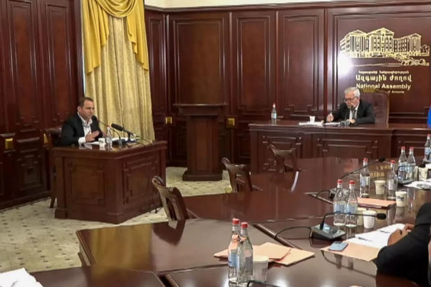 Ermənistanın həbsdə olan sabiq müdafiə naziri: “Qabiliyyətimiz və biliyimiz çatmadı” Ermənistanın həbsdə olan sabiq müdafiə naziri: “Qabiliyyətimiz və biliyimiz çatmadı”