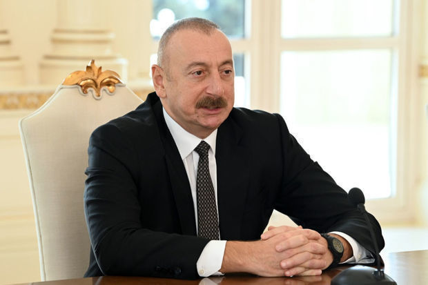 İlham Əliyev: “Ermənistan iddiaları kənara qoysa, ilin sonunadək sülh variantını tapa bilərik” İlham Əliyev: “Ermənistan iddiaları kənara qoysa, ilin sonunadək sülh variantını tapa bilərik”