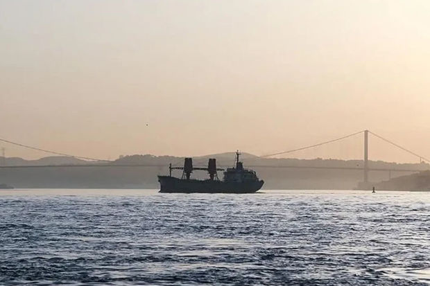 İstanbul boğazı gəmilərin hərəkəti üçün bağlandı